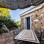 Chic Antonina One Bedroom Unit 6 Sleeps 4 *