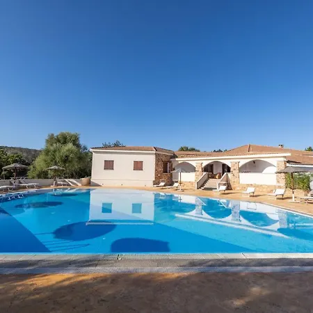 Chic Antonina One Bedroom Unit 6 Sleeps 4 *
