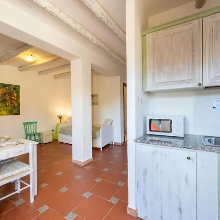 Chic Antonina One Bedroom Unit 6 Sleeps 4 *